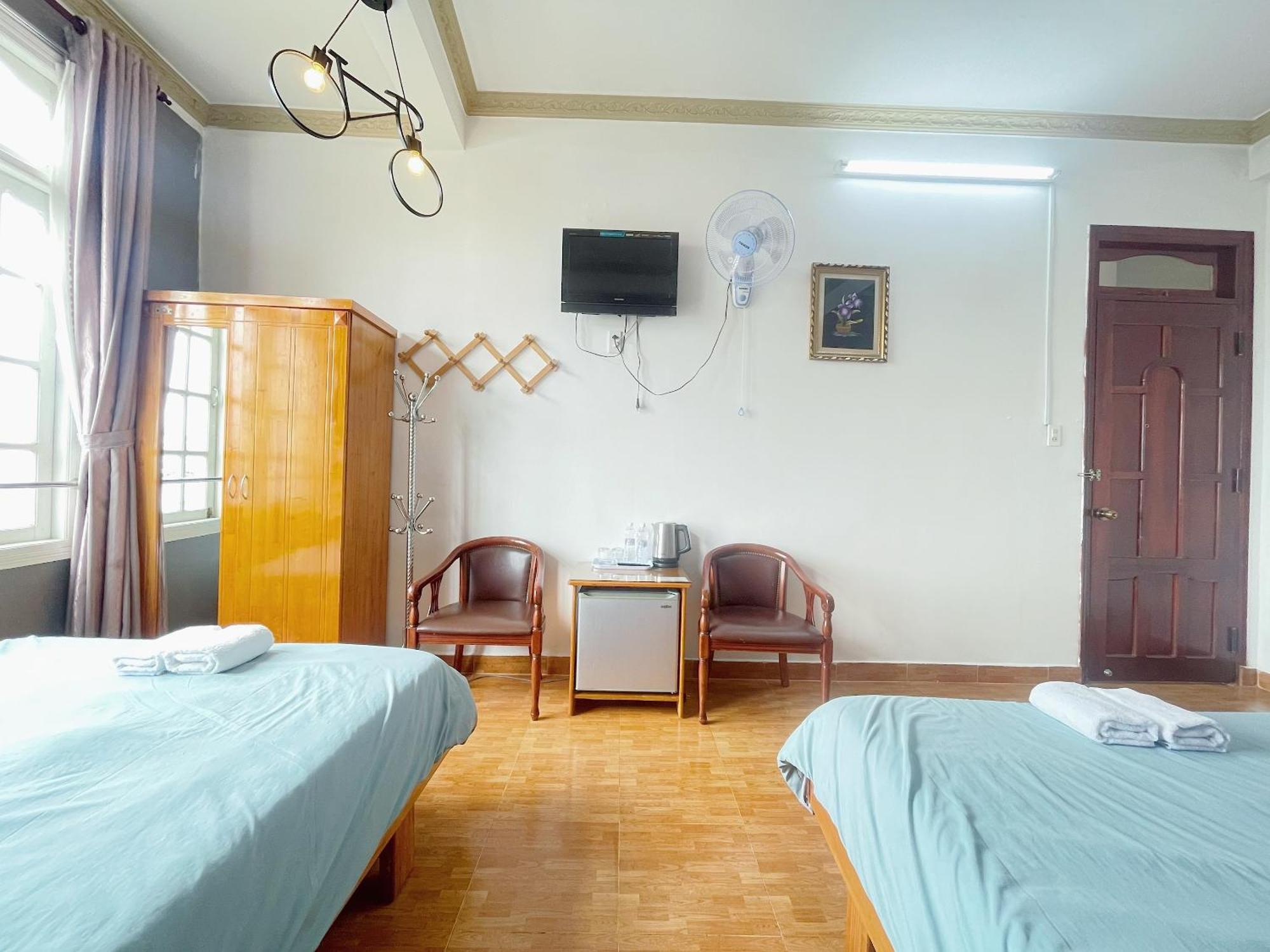 Hotel Khách sạn Anh Hào à Đà Lạt Extérieur photo